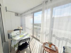 Spacieux Studio - 100 m de la plage -Parking- vue mer 4PP135