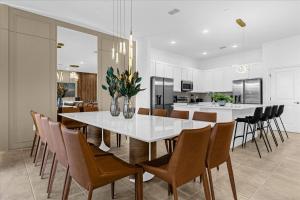 9 Bedrooms 9 Bathrooms Paradiso Grande 6157HS