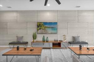 10 Bedrooms 8 Bathrooms Solterra 5212 Oa