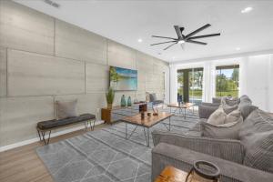 10 Bedrooms 8 Bathrooms Solterra 5212 Oa