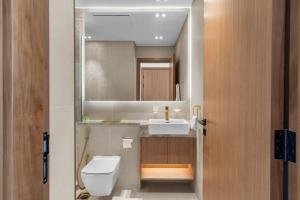 Amazing 1BR Apartment with Infinity Pool, City View