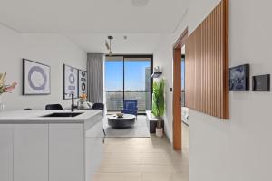 Stylish 1BDR Fully-Equipped, Pool&Gym Access