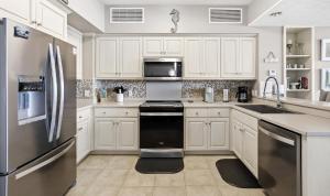 Relaxing Beachfront Condo with Beach Access - Unit 1603