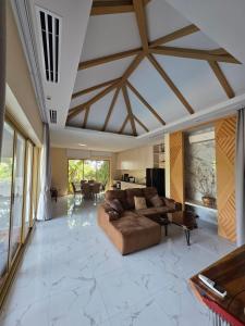 Golden Villa