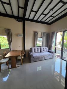 Tiffany Villa 1