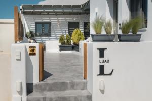 Luaz Naxian Living 2