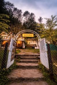 Peakaboo Manali