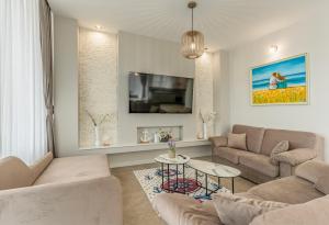 Luxury 3 bedroom villa with Private pool, jacuzzi and sea view