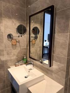 Sapphire Ha Long Studio - Ocean View - Modern & Cozy