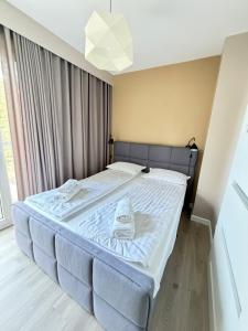 Marina Zefir nad jeziorem Necko