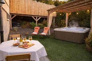 LImpasse en Duo, appartement cosy 2 personnes avec SPA extérieur privé