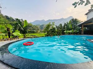 Ba Be Legend Hotel & Tours