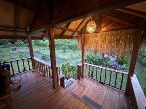 Cozy cove hut