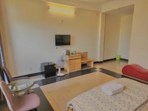 Phú Gia Hotel NB