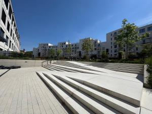 110 sqm - 2 floor loft & garden, free parking