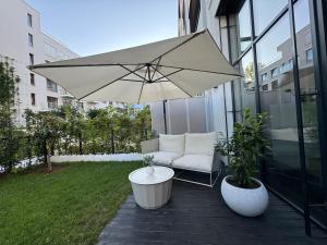 110 sqm - 2 floor loft & garden, free parking