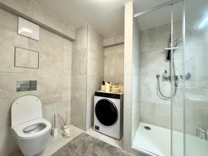 110 sqm - 2 floor loft & garden, free parking