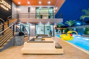Playa Huahin by Ying