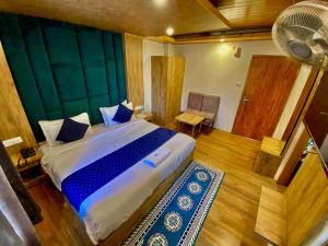 The Green Park hotel