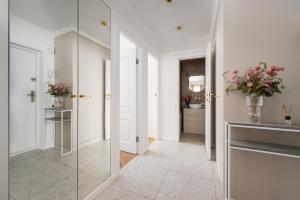 Family & Friends Apartment 2-bedrooms & living room,10 min from centre METRO
