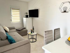 Sunny oasis with a beautiful view