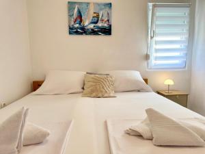 Sunny oasis with a beautiful view