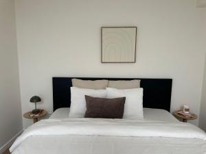 Relaxing 2 Private Rooms Close to Center with WiFi