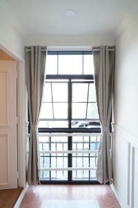 RoomQuest Ratchada MRT Bangkok