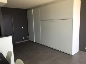 Moderne studio met frontaal zeezicht te Westende