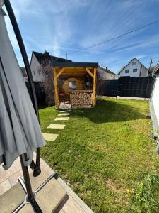 Tiny House mit Garten und Sauna