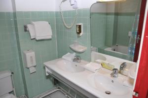 Hotels Citotel Hotel Cesar : photos des chambres