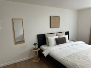 3 Private Rooms, Cozy Stay 15 Min Downtown