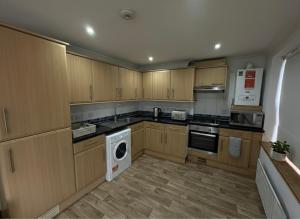 Bright 2 Bedroom Flat in Whitechapel Near central london