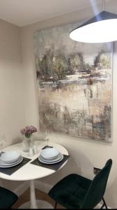 2 Beds Sleeps 4 - Central Leeds