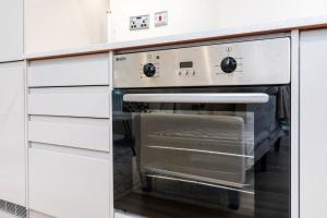 2 Beds Sleeps 4 - Central Leeds