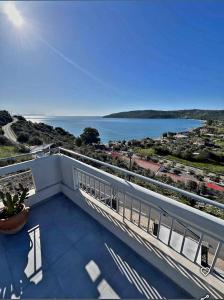 Kamares View (Απέραντο Γαλάζιο)
