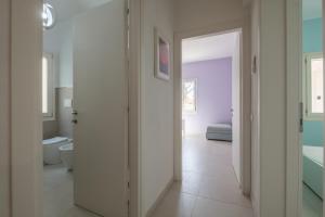 Stunning Villa - private garden - front beach- free parking img55