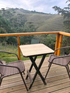 Glamping Amanita - Chalé com ofurô e cachoeira, pet friendly, Starlink
