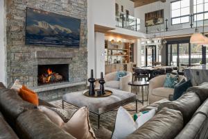 Top Vacation Home In The Entire Area With Endless Amenities - Must View