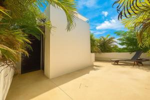 Centro Oasis with Pool, Garden, Terrace & Rooftop