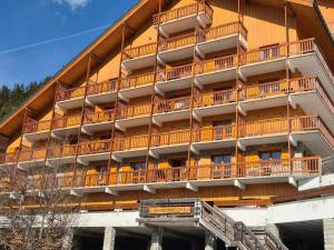 Appartement cosy proche pistes avec balcon - FR-1-688-33