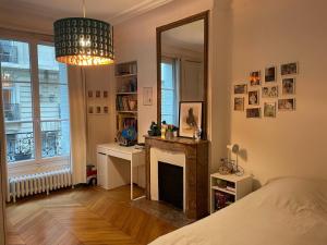 Grand Appartement à 2 pas des Champs Elysées