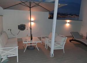 New luxury penthouse, swimming pools, solarium with sea view