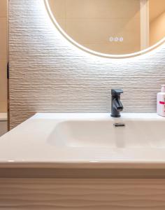 Exclusive apartment in El Retiro by beBalmy