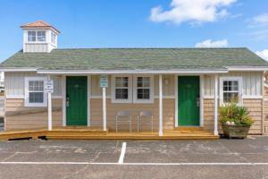 Sea Horse Inn and Cottages