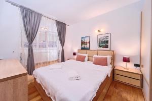 Central Elegant - Anastasia apartment - By OpenHouse