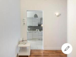 ES - Essential Solution & Emotion Stories (locazione turistica)