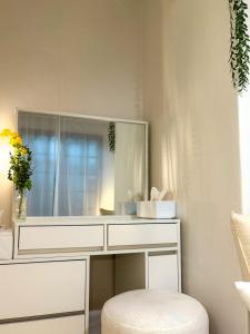 A Stay in Spring Cozy 2BR - KSPO, Lotte World, COEX