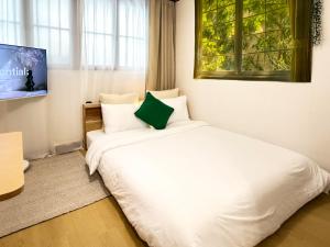 A Stay in Spring Cozy 2BR - KSPO, Lotte World, COEX