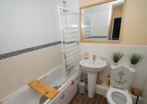 Swansea Marina & Beach Retreat - 3 Bed & Parking